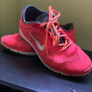 Nike Free 5.0 Sneakers